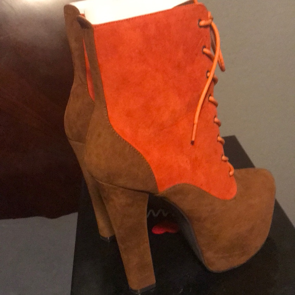 Shoes - Picture 4 of 4